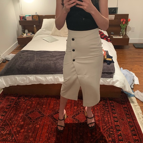 Babaton Billy Skirt - Picture 1 of 3